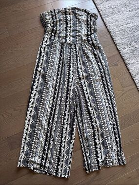 Women’s Strapless Black & Cream
Patterned Jumpsuit